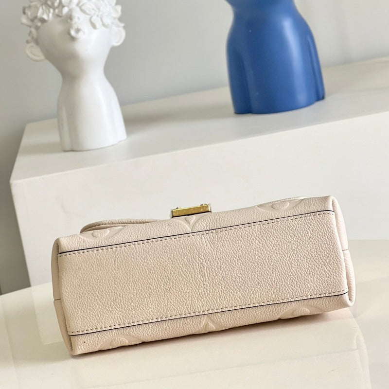 Madeleine Bag Milk