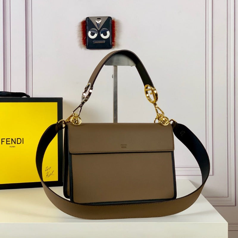 Bolso de hombro Kan marrón oscuro