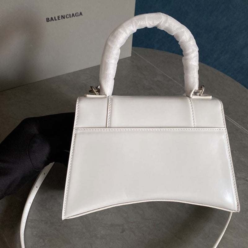 Bolso pequeño con asa superior en piel de cocodrilo Hourglass, color blanco
