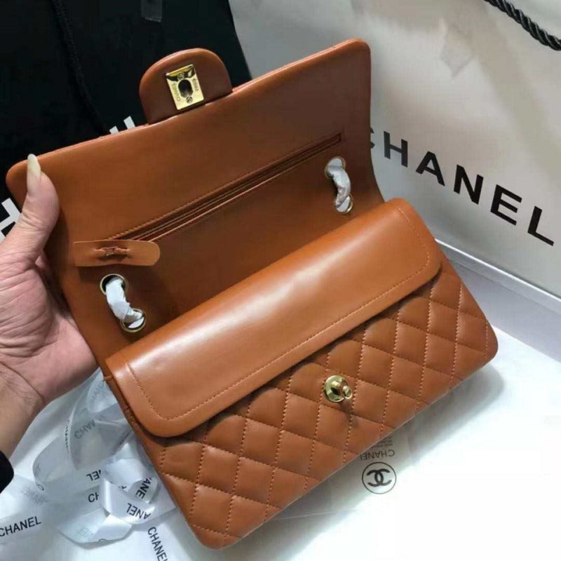 Bolso de hombro jumbo de piel de cordero color caramelo 25