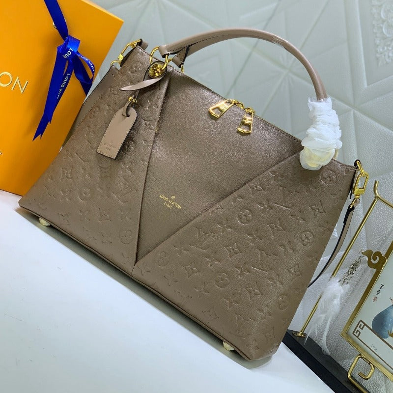 Bolso de mano de piel con monograma en color topo
