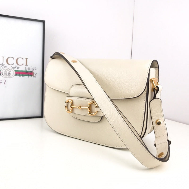 Bolso de hombro Horsebit 1955 color blanco leche