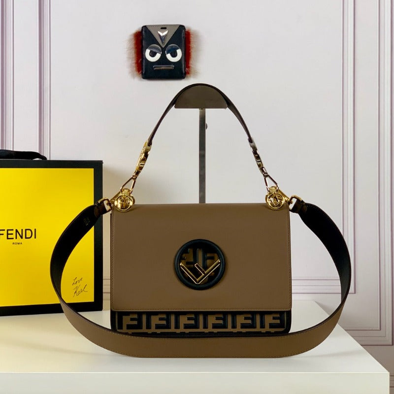 Bolso de hombro Kan marrón oscuro