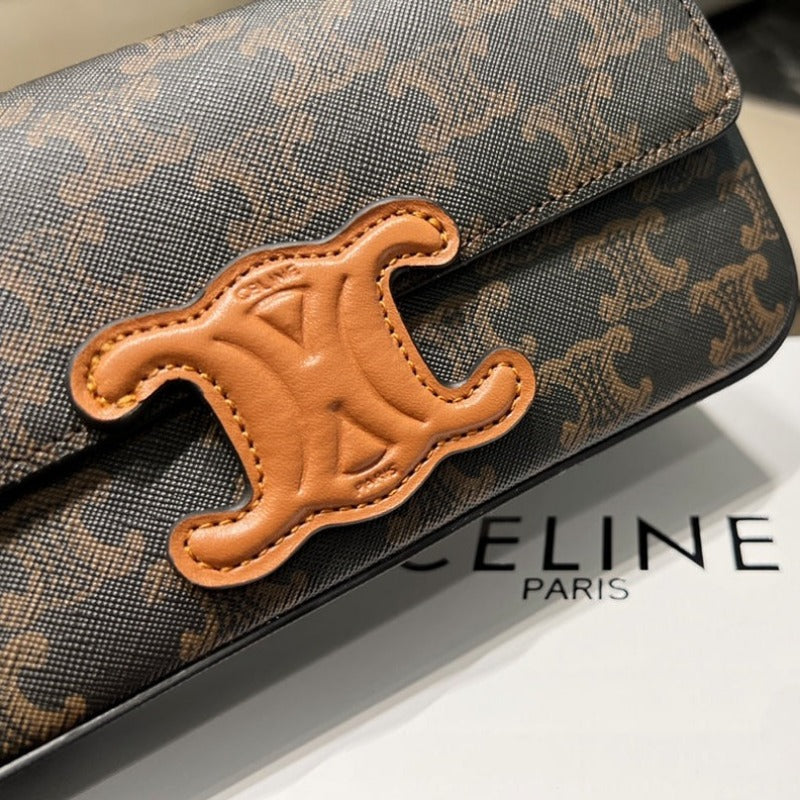 Arc de Triomphe Unterarmtasche aus Triomphe Canvas