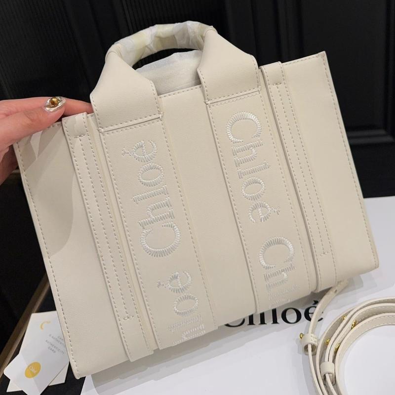 Bolso tote Woody pequeño de piel suave en color beige