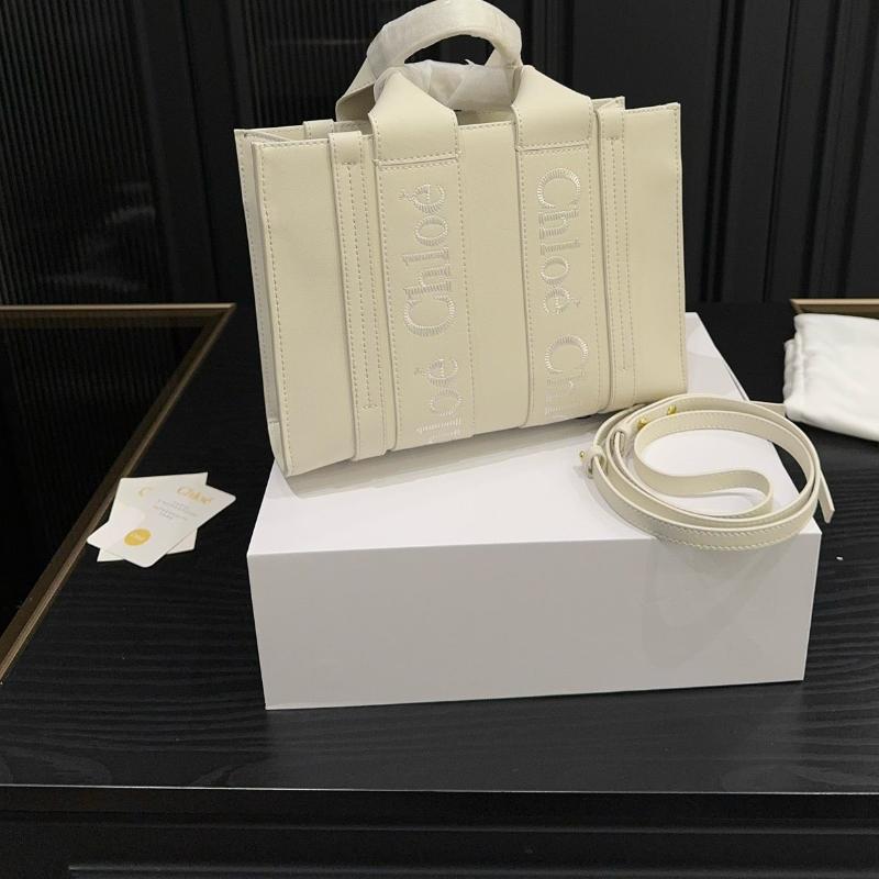 Bolso tote Woody pequeño de piel suave en color beige