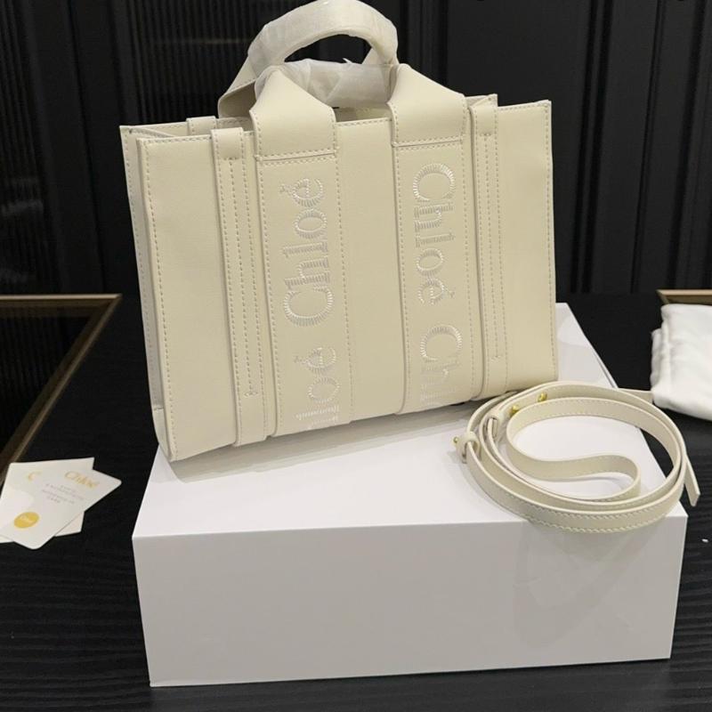 Bolso tote Woody pequeño de piel suave en color beige