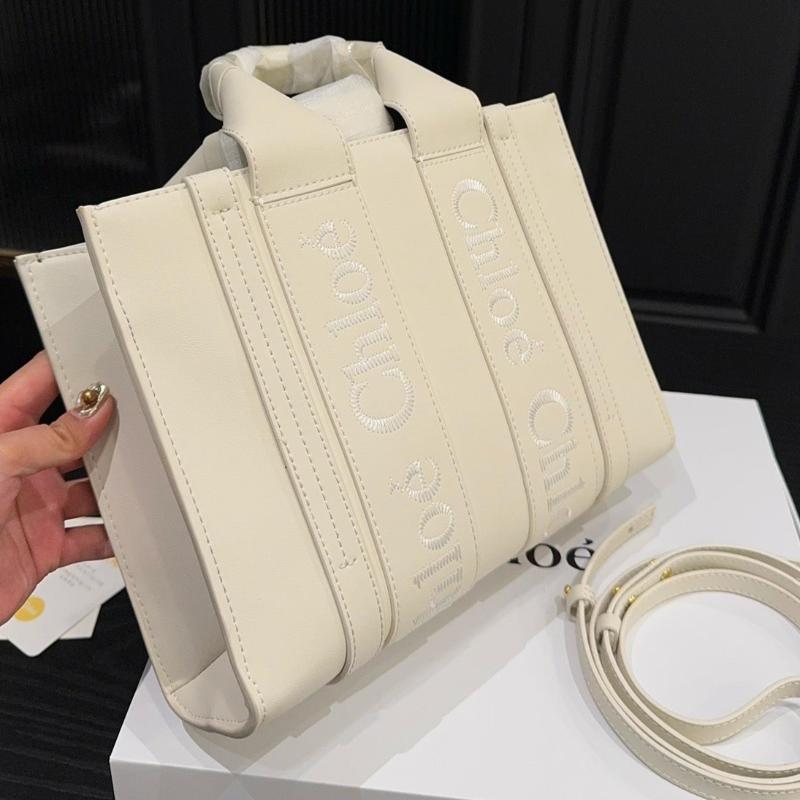 Bolso tote Woody pequeño de piel suave en color beige