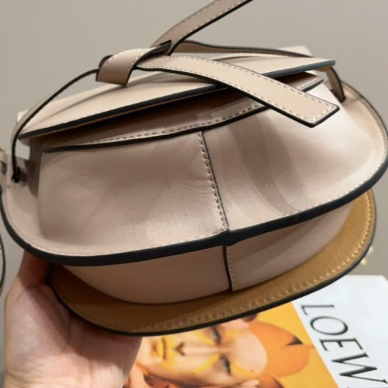Gate Saddle Bag Beige