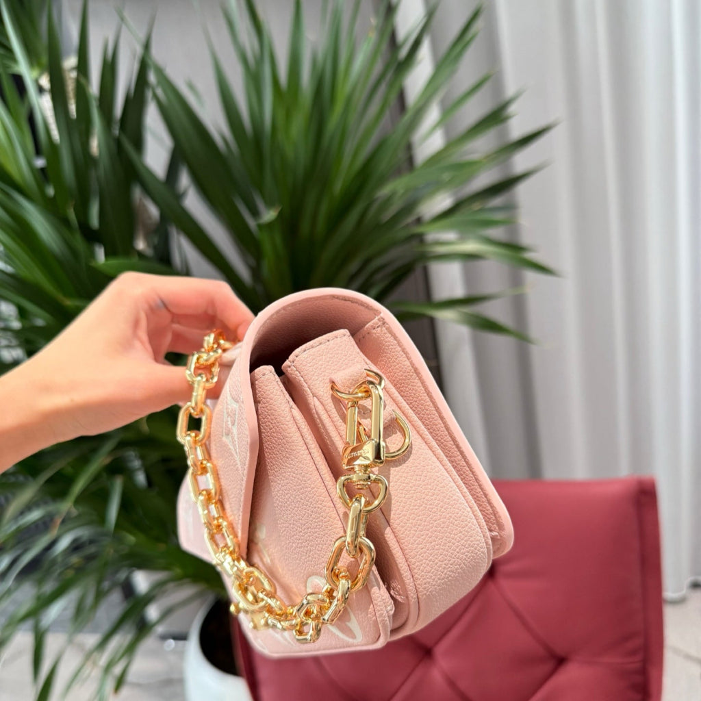 Pochette Metis East West Bag Powder Pink New