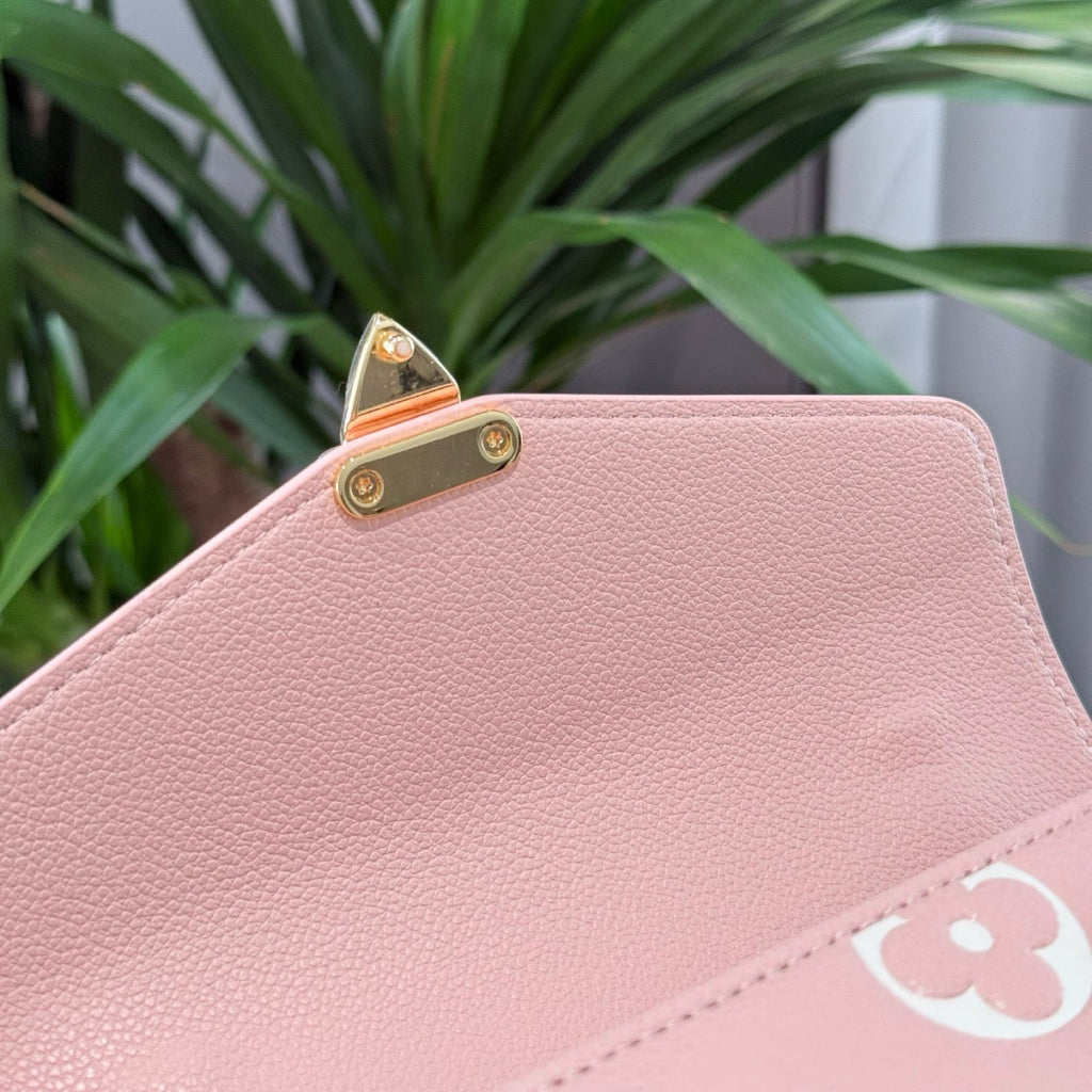 Pochette Metis East West Bag Powder Pink New