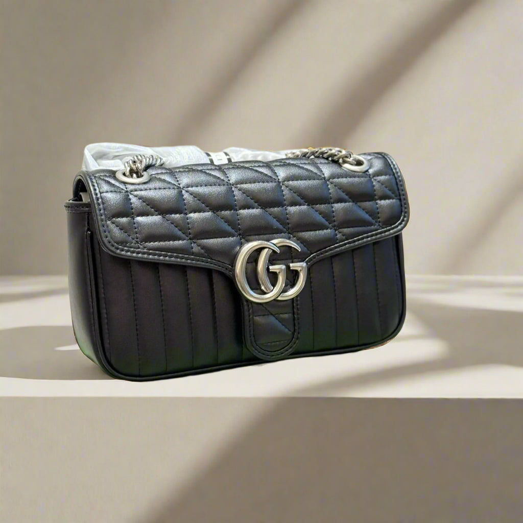 Pre-Loved GG Marmont shoulder bag black New