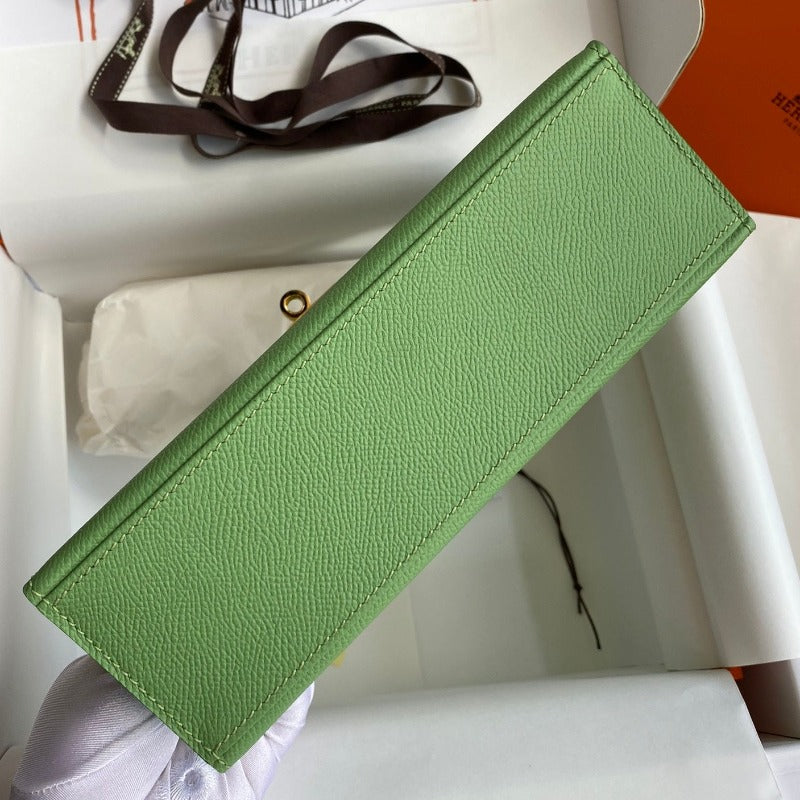 Kelly Pochette Handbag Green