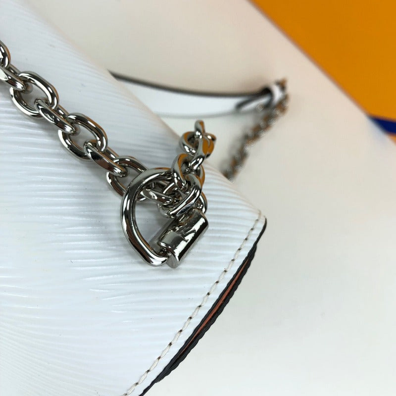 Twist Handbag With Chain White