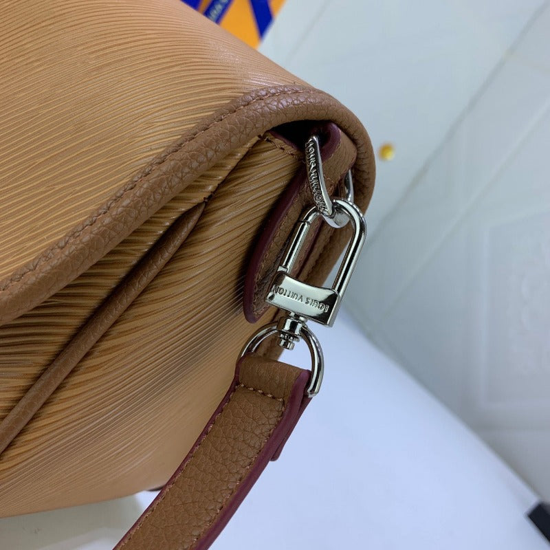 Buci Shoulder Bag Brown