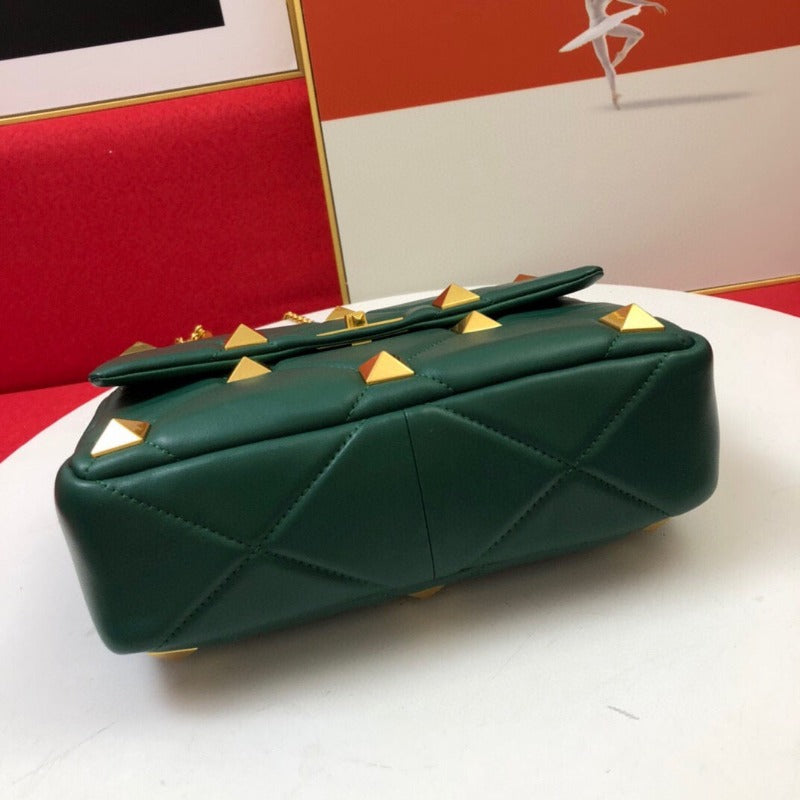 Rivet Shoulder Purses Bag With Chain Green