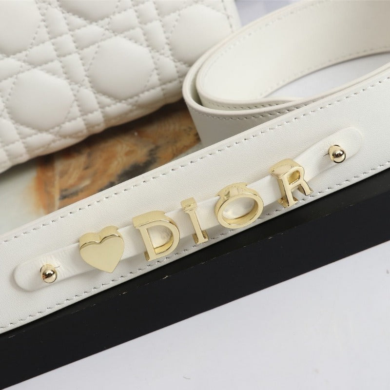 Lady Handbag White 1