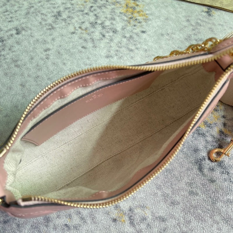 Leather GG Matelassé Shoulder Bag Pink