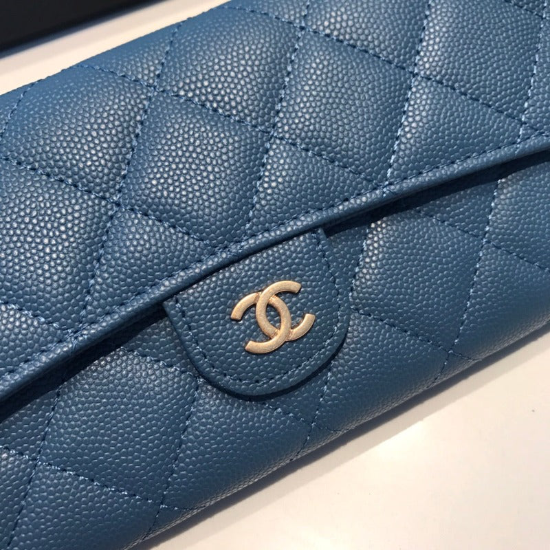 Caviar Large Wallet Turquoise