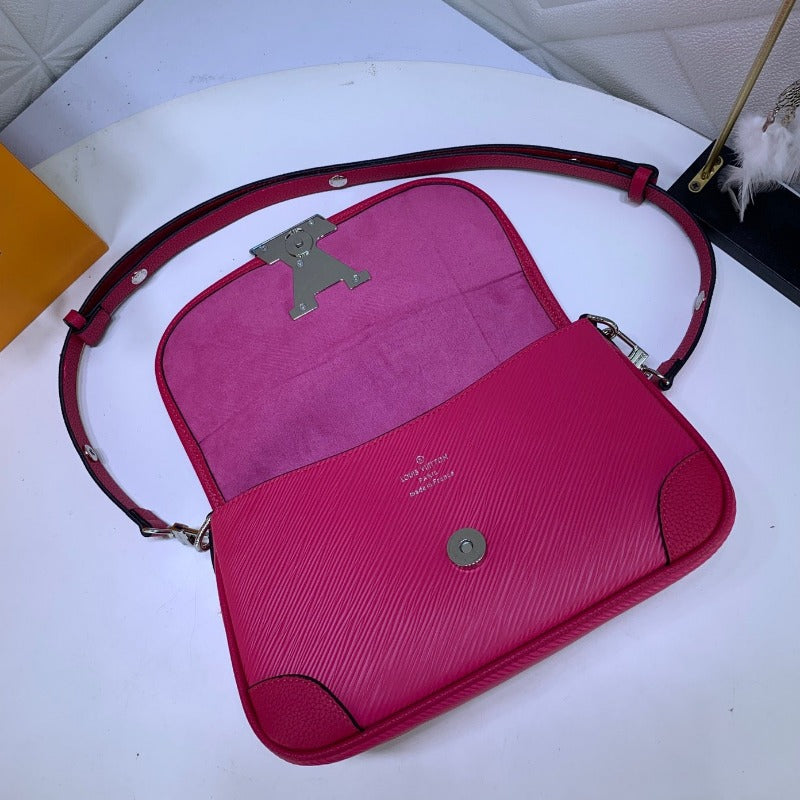 Buci  Shoulder Bag Pink