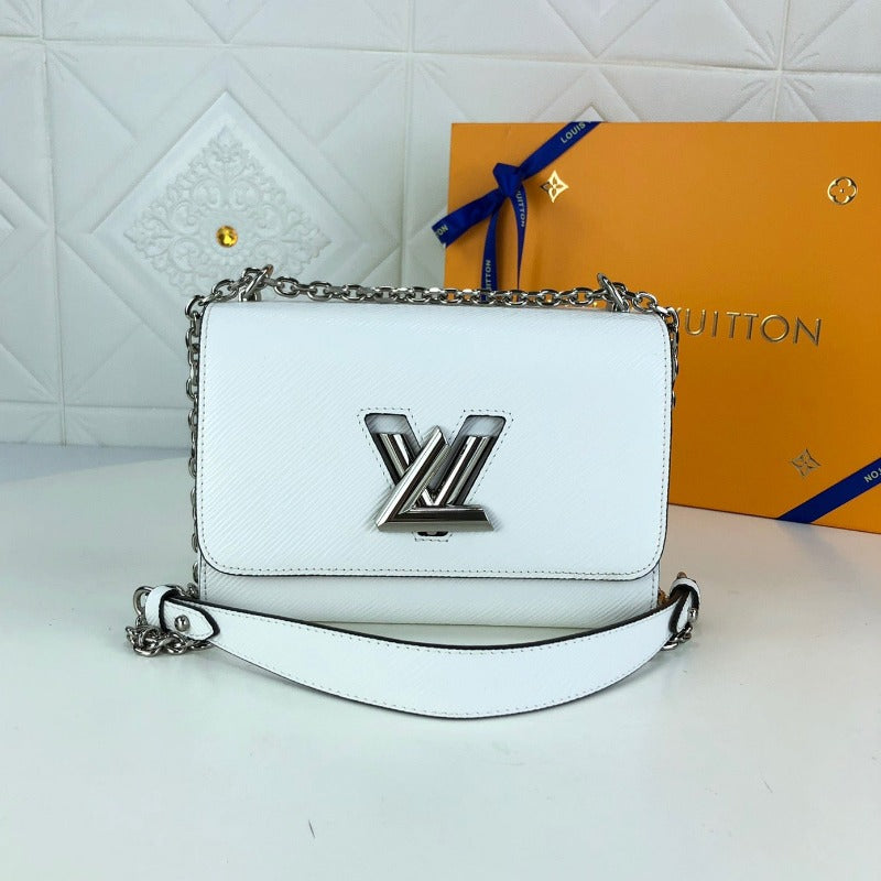 Twist Handbag With Chain White