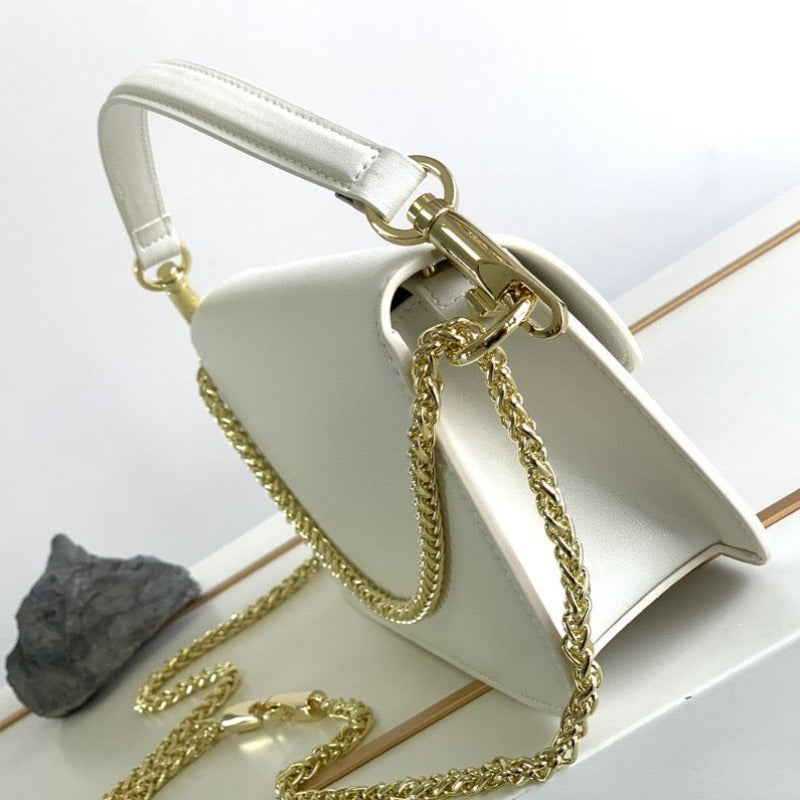 Vlogo Plaque Shoulder Bag White