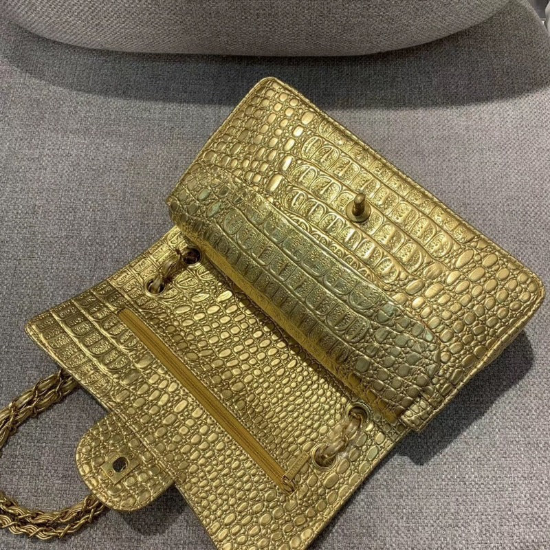 Bolso Clásico Doble Solapa Dorado 25 