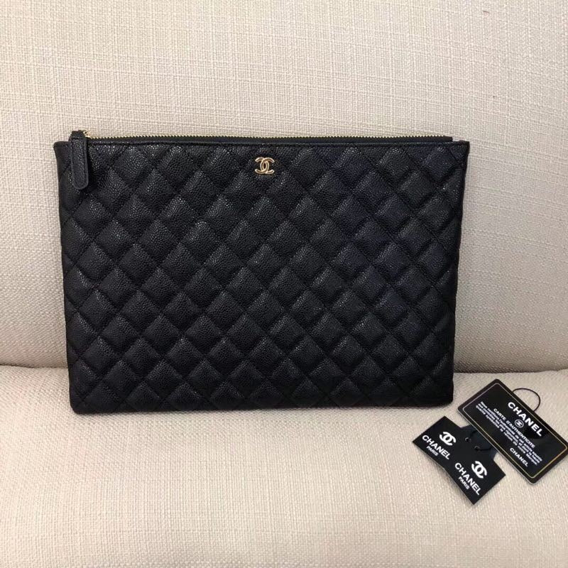 Zeitlose, klassische Clutch in Schwarz 