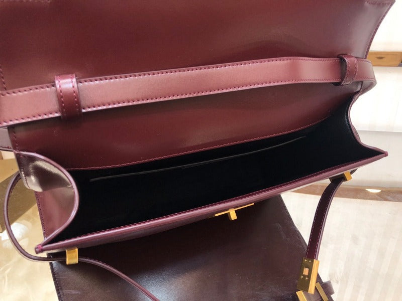 MANHATTAN SHOULDER BAG IN BOX ROUGE LEGION