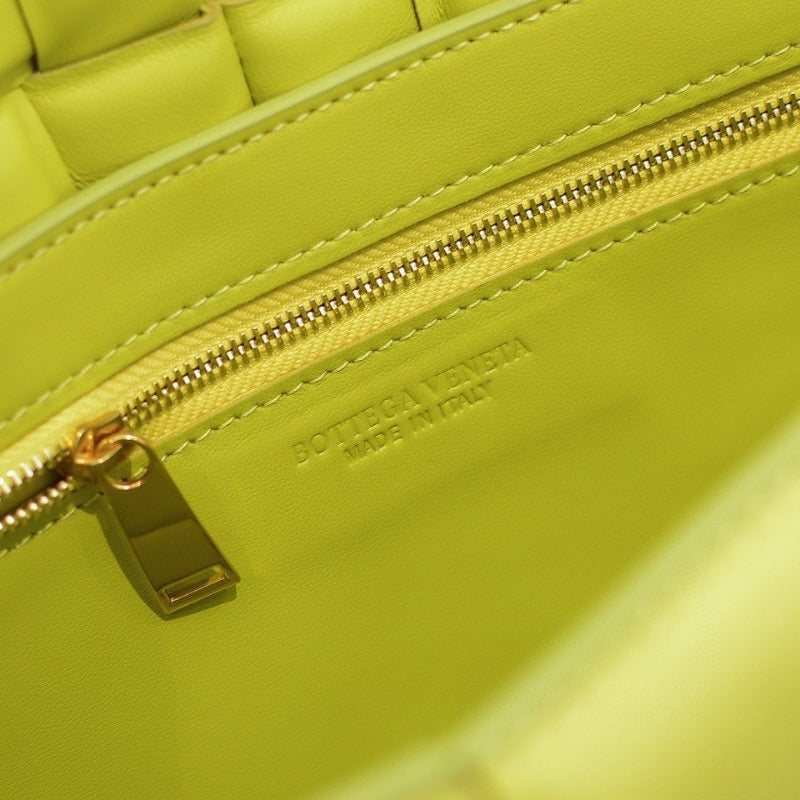 Cassette Shoulder Chain Bag Lime