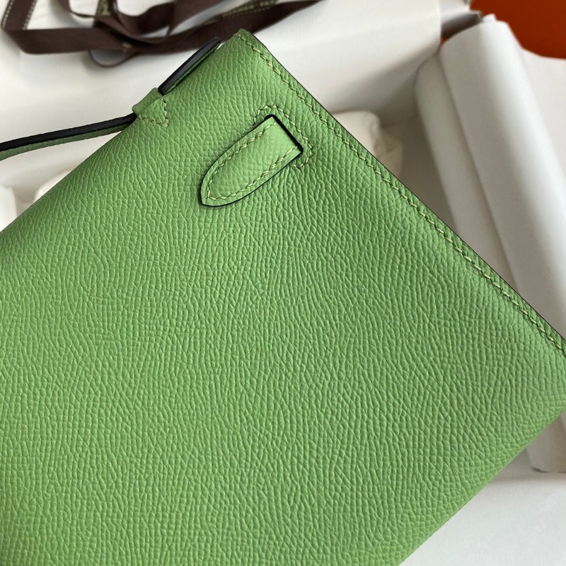 Kelly Pochette Handbag Green