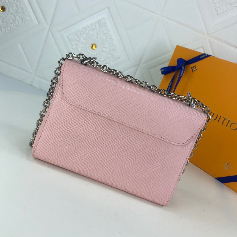 Twist Handbag With Chain Pink