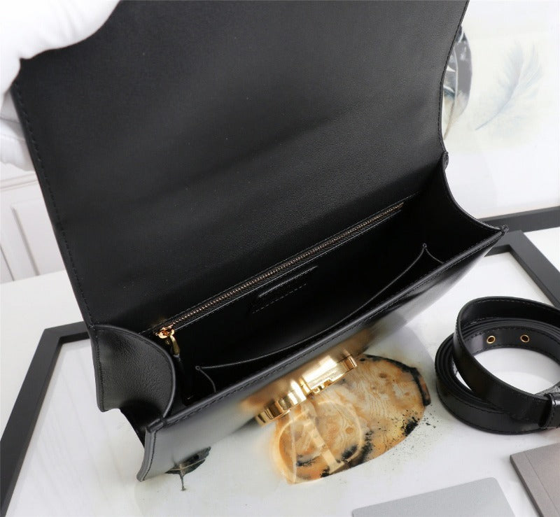 Montaigne Handbag Black