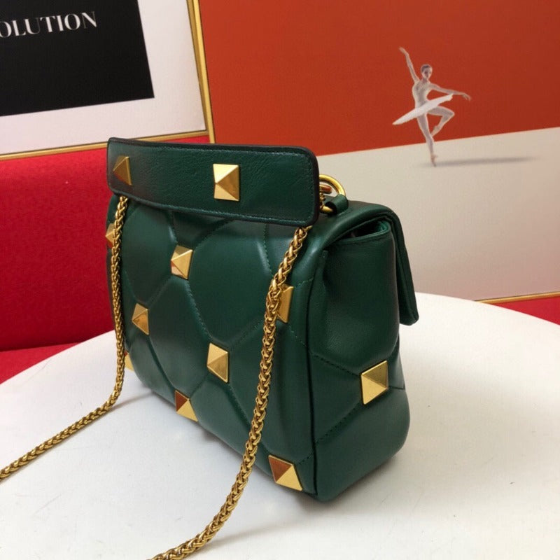 Rivet Shoulder Purses Bag With Chain Green