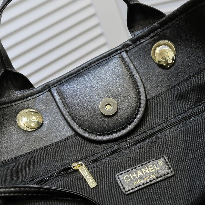 Black Large Leather Globetrotter Bag