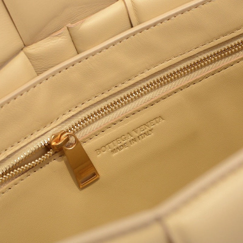 Cassette Shoulder Chain Bag Beige