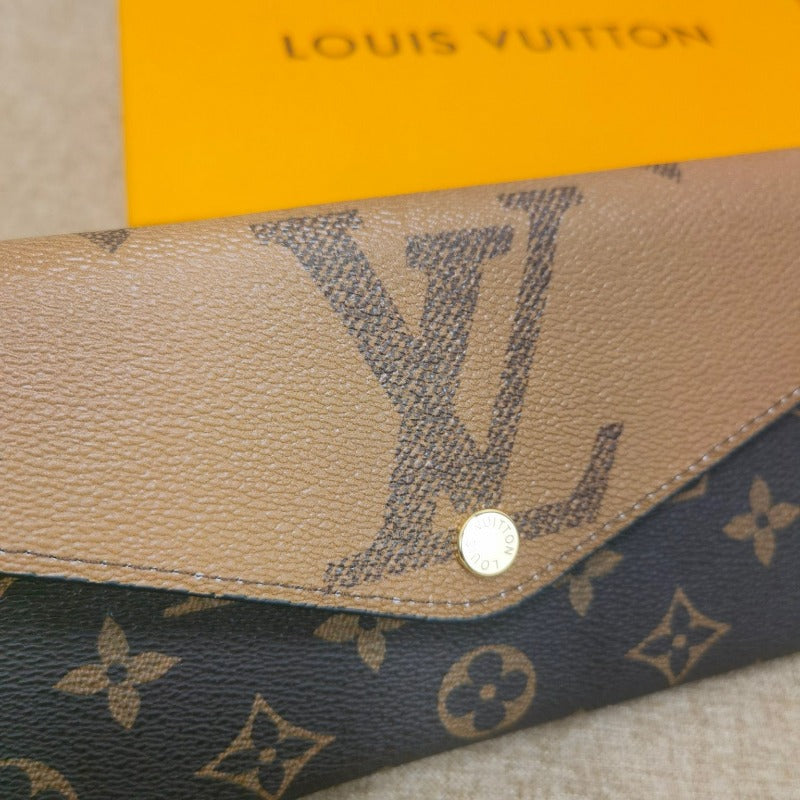 Reverse Monogram Giant Sarah Wallet