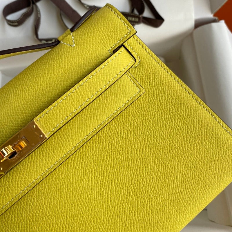 Kelly Pochette Handbag Yellow