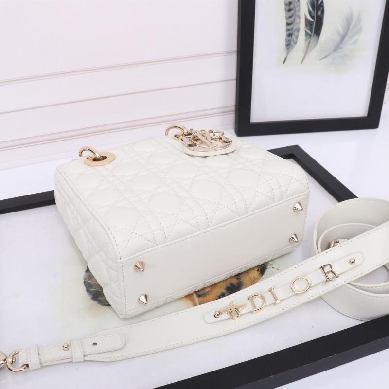 Lady Handbag White 1