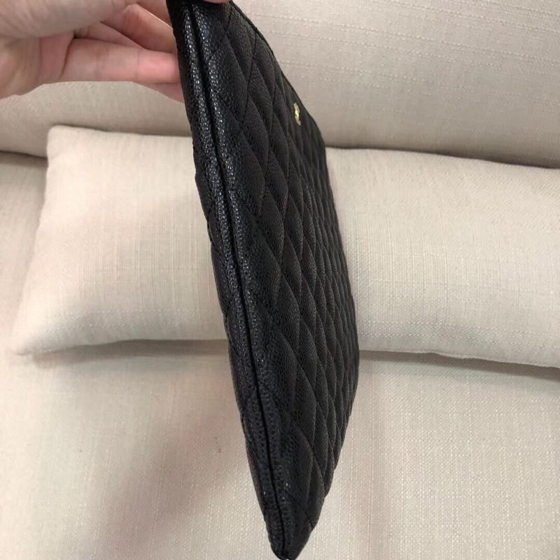 Zeitlose, klassische Clutch in Schwarz 