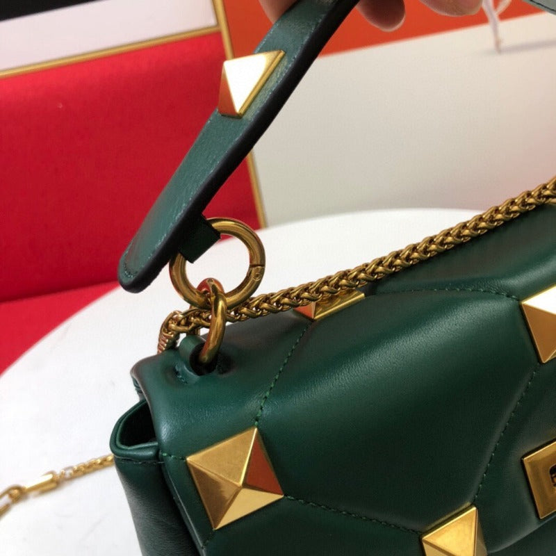 Rivet Shoulder Purses Bag With Chain Green