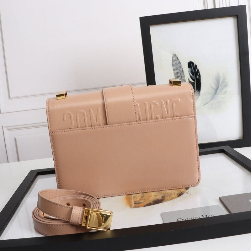 Montaigne Handbag Pink