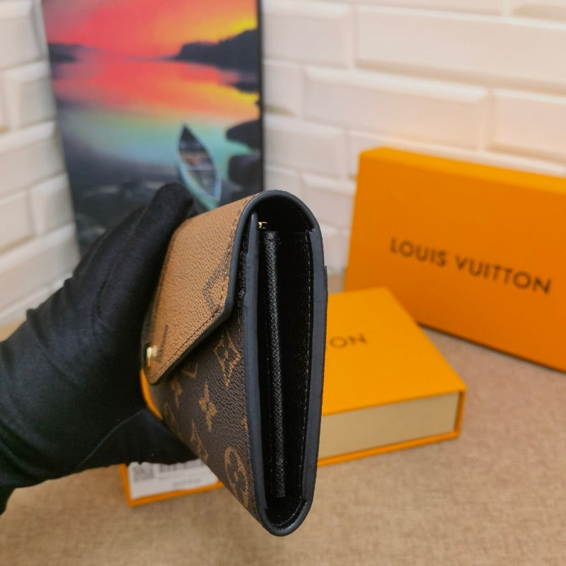 Reverse Monogram Giant Sarah Wallet