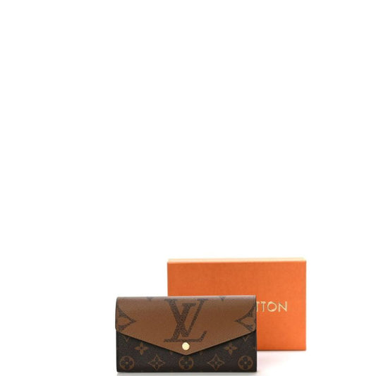 Reverse Monogram Giant Sarah Wallet