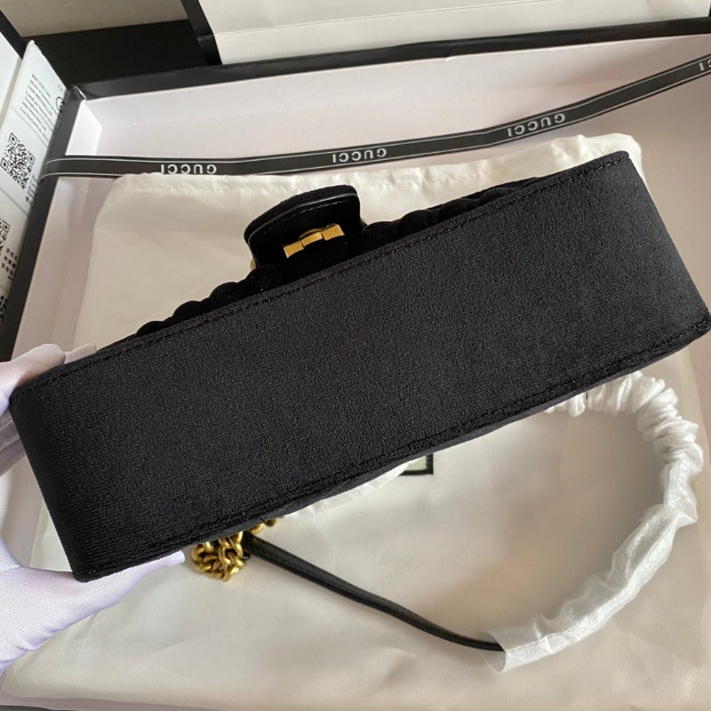 Marmont Shoulder Messenger Bag Black Velvet