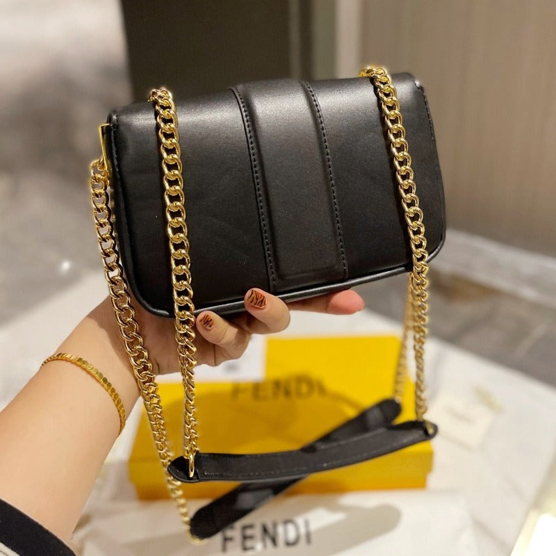 Baguette Mini Chain Shoulder Bag Black