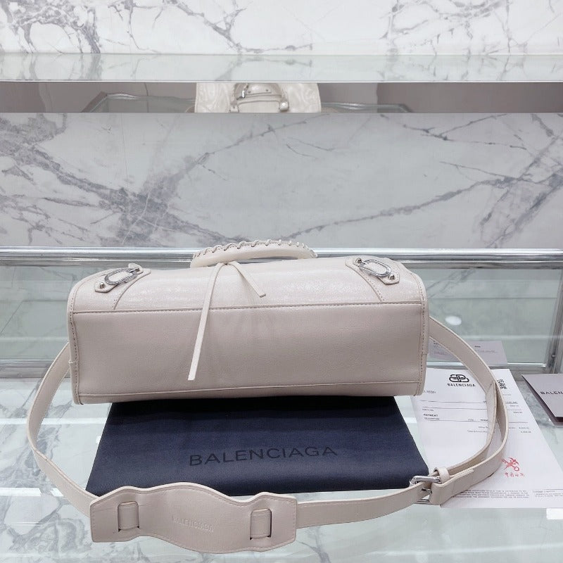 Classic City Handbag White