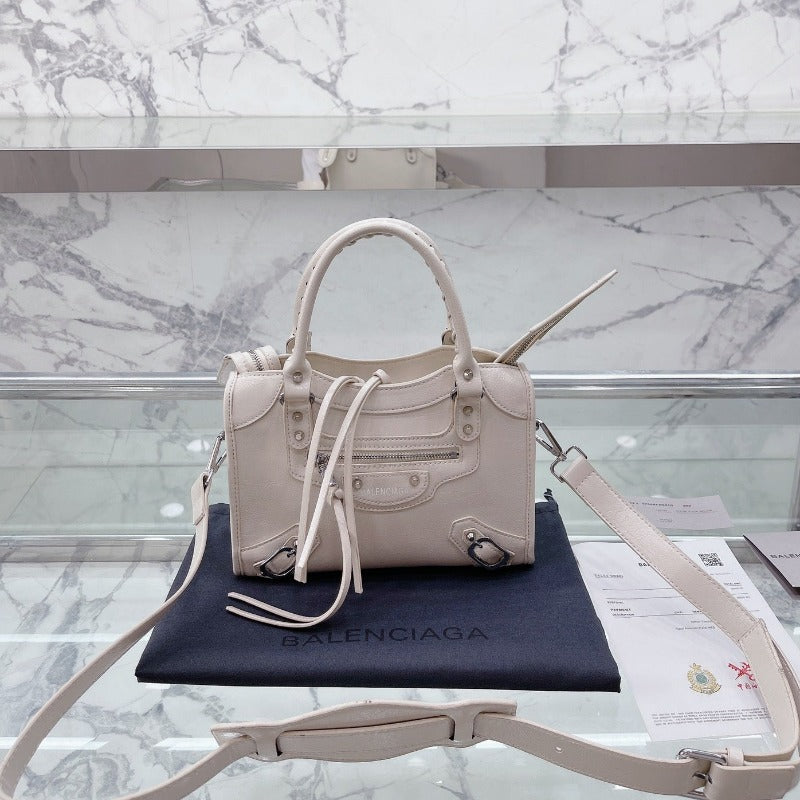 Classic City Handbag White