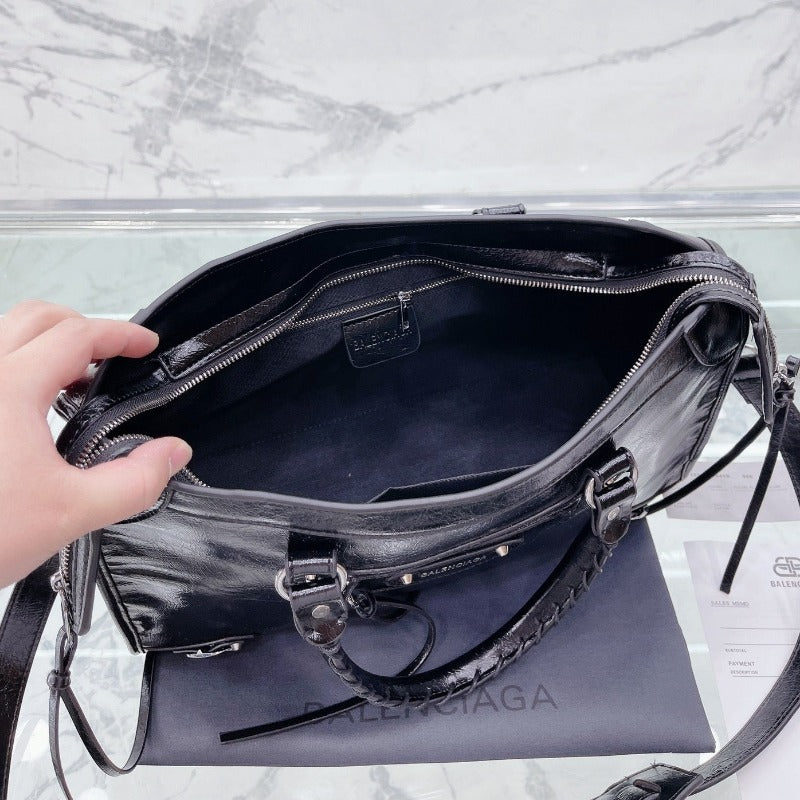 Classic City Handbag Black