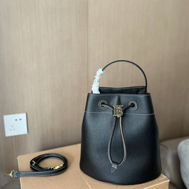 Bur title Bucket Bag Black